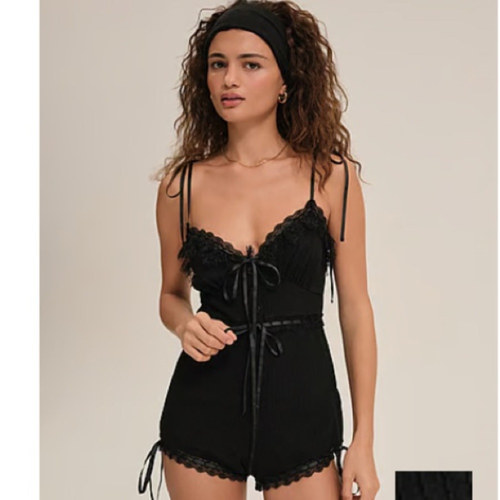 Daisy Fuentes Black Lace Chemise